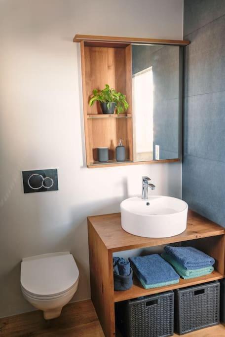 Bottighofen Seesicht Und Charmante Wohnung Bei Hanni Und Ueli מראה חיצוני תמונה